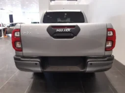 
										2025 Toyota Hilux 2.8 D-4D A/T 4WD 48V 4 porte Double Cab Invincible full									