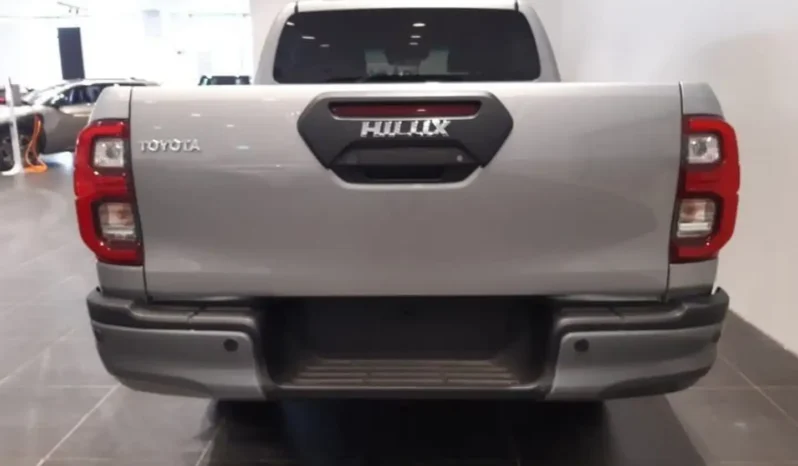 
								2025 Toyota Hilux 2.8 D-4D A/T 4WD 48V 4 porte Double Cab Invincible full									