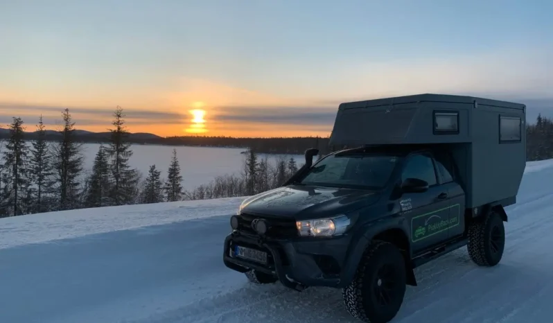 
								2025 Toyota Hilux Arctic Trucks AT35 full									