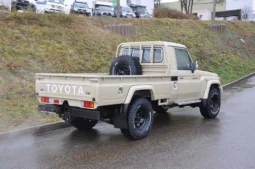 
										2025 Toyota Land Cruiser GRJ 79 4.0 V6 5-Gang SC NESTLE OFFROAD full									