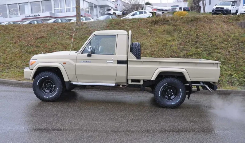 
								2025 Toyota Land Cruiser GRJ 79 4.0 V6 5-Gang SC NESTLE OFFROAD full									