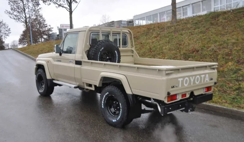 
								2025 Toyota Land Cruiser GRJ 79 4.0 V6 5-Gang SC NESTLE OFFROAD full									