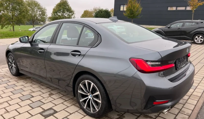 
								2020 Bmw 318 i AUTOMATIC/NAVI/SHZ/LED/UNFALLFREI/1HAND full									