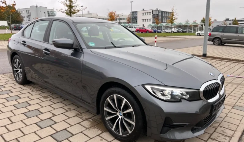 
								2020 Bmw 318 i AUTOMATIC/NAVI/SHZ/LED/UNFALLFREI/1HAND full									