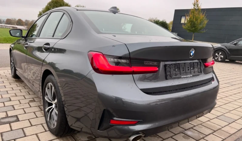 
								2020 Bmw 318 i AUTOMATIC/NAVI/SHZ/LED/UNFALLFREI/1HAND full									