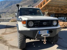 
										2000 Toyota Land Cruiser HZJ 79 full									