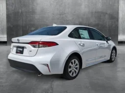 
										2024 Toyota Corolla LE full									