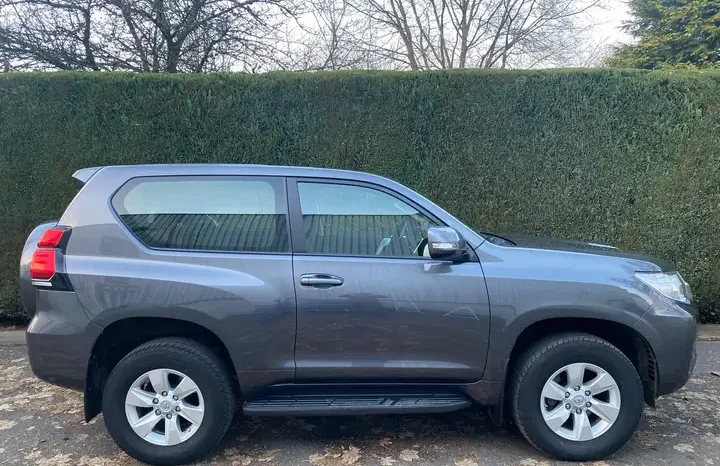 
								2022 Land cruiser 3 Portes 2.8L D-4D 204CV Country A/T full									