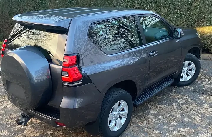 
								2022 Land cruiser 3 Portes 2.8L D-4D 204CV Country A/T full									