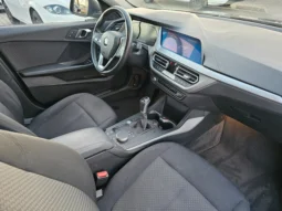 
										2019 Bmw 118 d Advantage NAVI*LED*SPURHALTE*PDC*TEMP full									