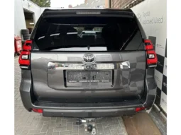 
										2019 Toyota Land Cruiser Premium full									