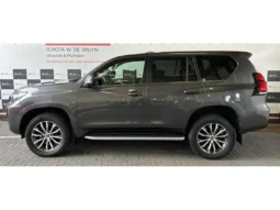 
										2019 Toyota Land Cruiser Premium full									