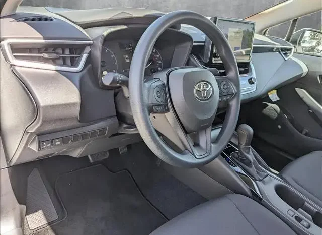 
								2024 Toyota Corolla LE full									