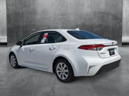 
										2024 Toyota Corolla LE full									