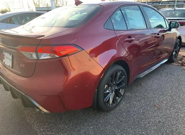 
								2024 Toyota Corolla SE full									