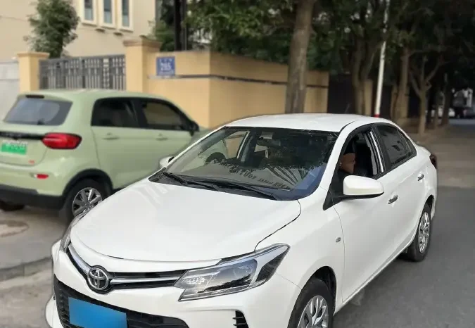 
								2022 Toyota Vios 1.5L 112HP L4 CVT full									