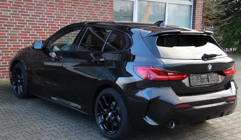 
								2021 Bmw 116 d*M SPORTPAKET*PANORAMA*INDIVID. SHADOW LINE full									
