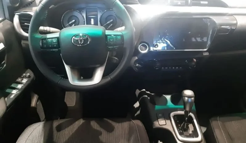 
								2024 Toyota Hilux 2.4 D-4D A/T 4WD 4 porte Double Cab Executive full									