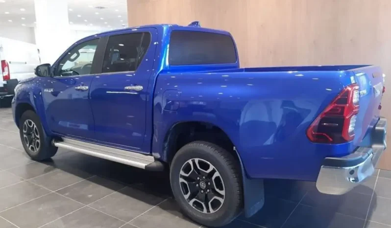 
								2024 Toyota Hilux 2.4 D-4D A/T 4WD 4 porte Double Cab Executive full									