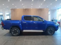 
										2024 Toyota Hilux 2.4 D-4D A/T 4WD 4 porte Double Cab Executive full									