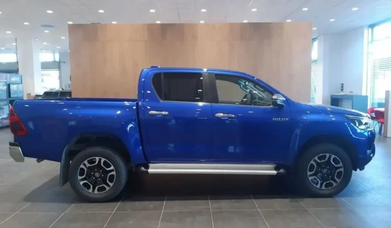
								2024 Toyota Hilux 2.4 D-4D A/T 4WD 4 porte Double Cab Executive full									