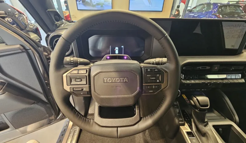 
								Toyota Land Cruiser Prado LOUNGE 250 PRADO 2.8 D4D (205CV) full									