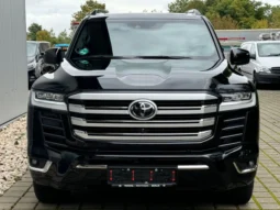 
										Toyota Land Cruiser Prado 300 full									