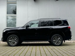 
										Toyota Land Cruiser Prado 300 full									