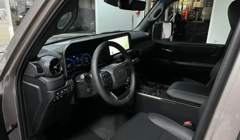 
								Toyota Land Cruiser Prado 2.8 D-4D Automatic Executive full									