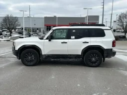 
										Toyota Land Cruiser Prado Altitude SX full									