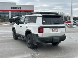 
										Toyota Land Cruiser Prado Altitude SX full									